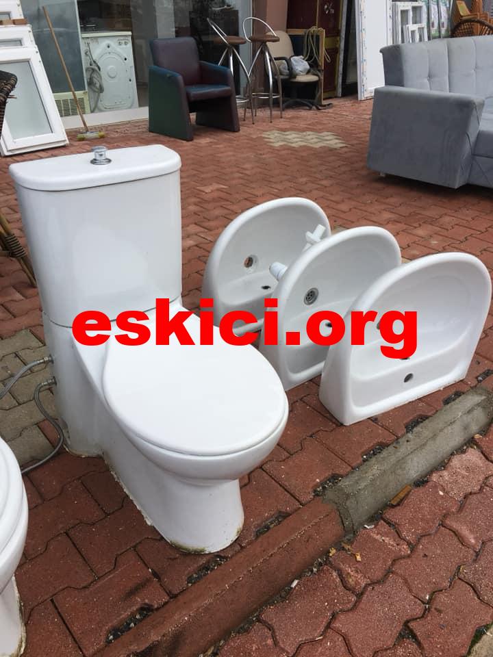 ÇIKMA LAVABO KENTSEL DÖNÜŞÜMDEN ÇIKTI AYAKLI İKİNCİ EL LAVABO
