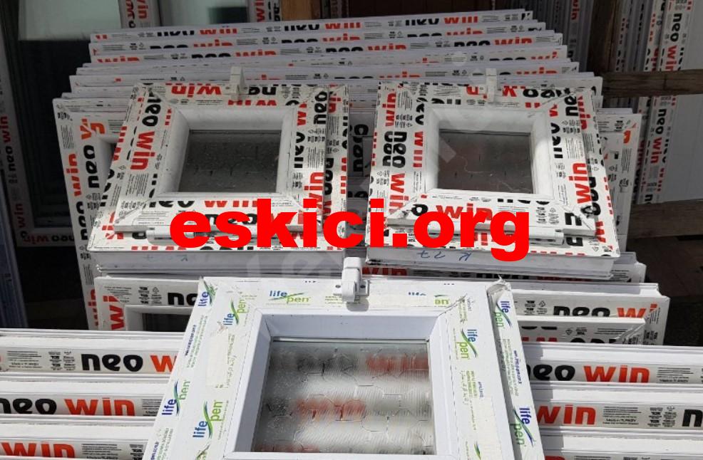 Çıkma banyo penceresi 5 adet hepsi kaliteli tanesi 50 TL