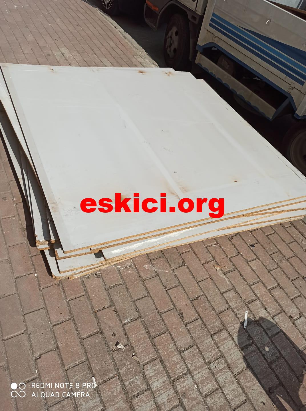 Fuardan çıkma mdf sunta 15 TL