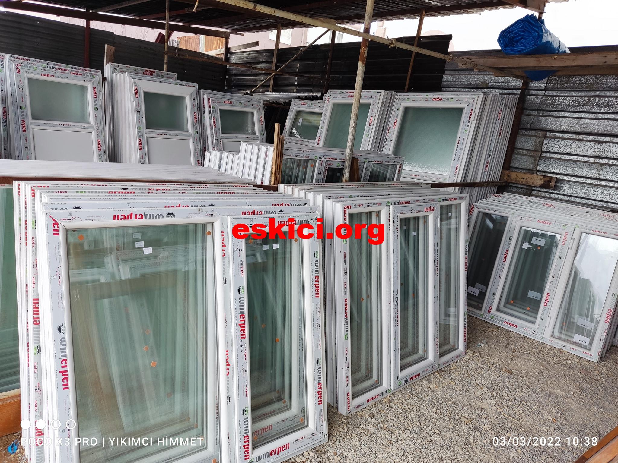 Hemen her ebatta çıkma pimapen pencere (Kentsel dönüşüme giren bina)