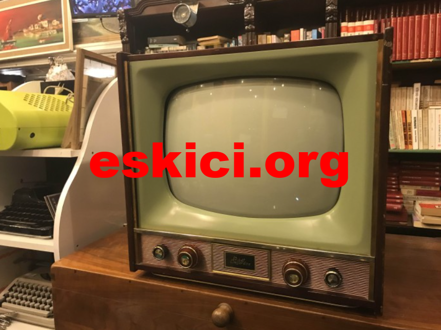 AHŞAP KASALI ANTİKA SİYAH BEYAZ Eski antika televizyon