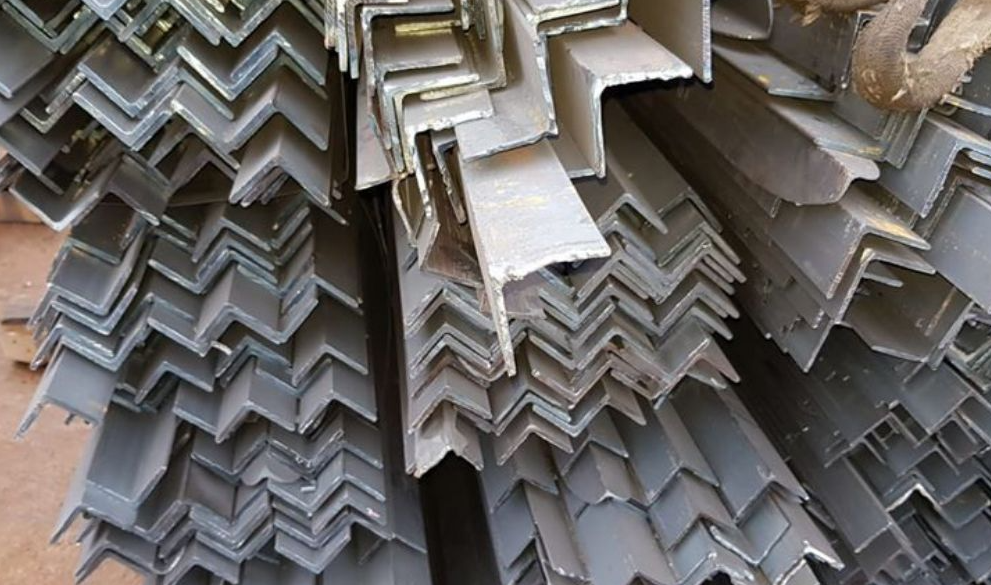 İKİNCİ EL KÖŞEBENT DEMİRİ İnşaat Demiri Kare Demir