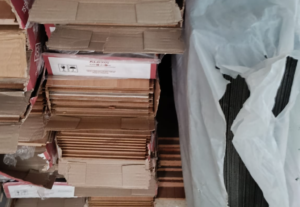 Defolu ve çıkma laminant parke metresi 20 TL alıcı buluyor