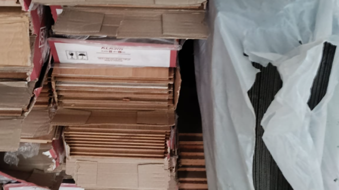 Defolu ve çıkma laminant parke (2)