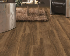 Defolu ve çıkma laminant parke metresi 20 TL alıcı buluyor 12 Kamyon bazında spot parke parke piyasada ucuz laminat parkeler